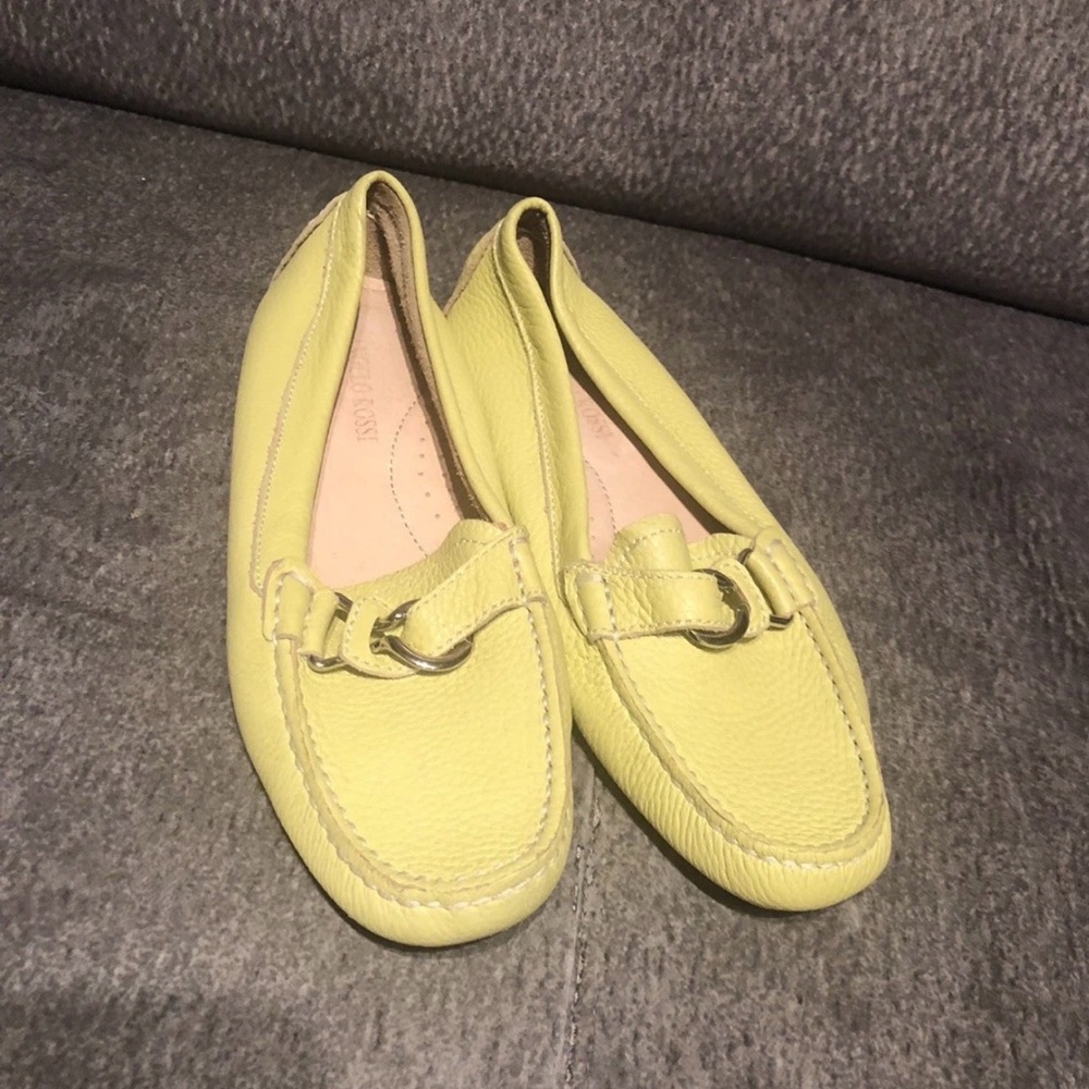 angelo rossi italy moccasin shoes woman sz 7 Yellow Leather Loafers